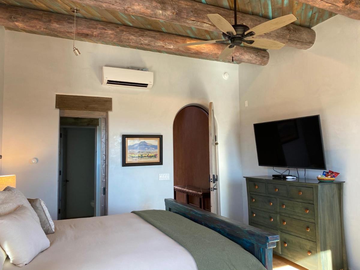 The Grand Hacienda Inn With Breakfast Abiquiu 외부 사진